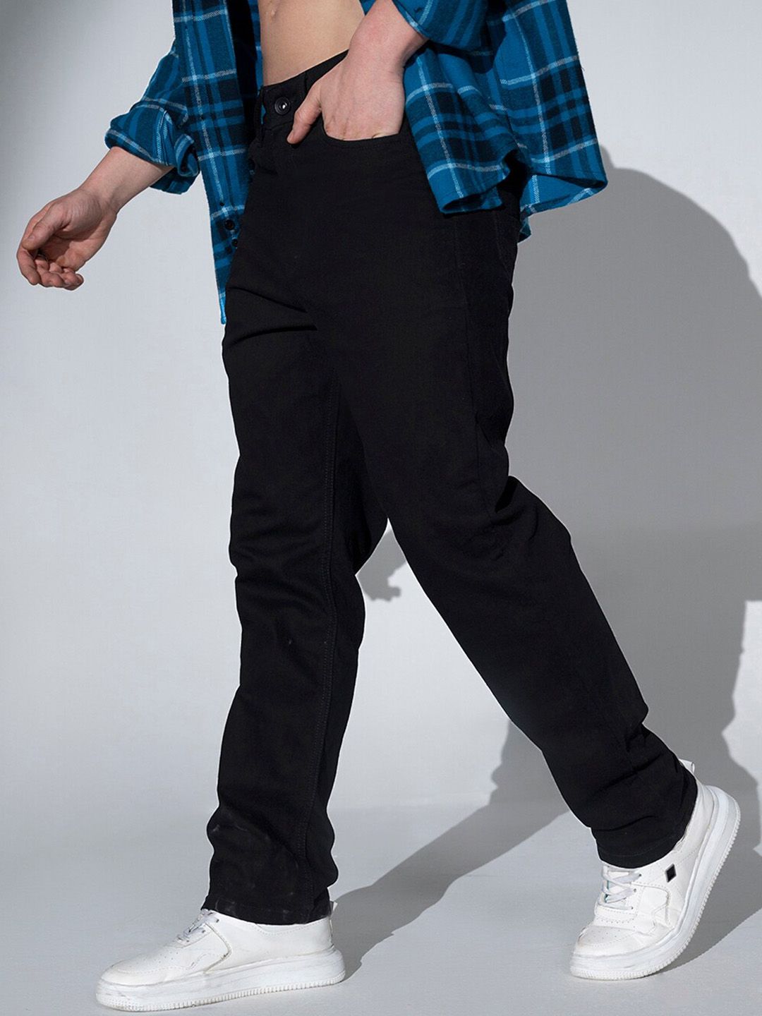 Men Relaxed Fit Mid Rise Black Jeans