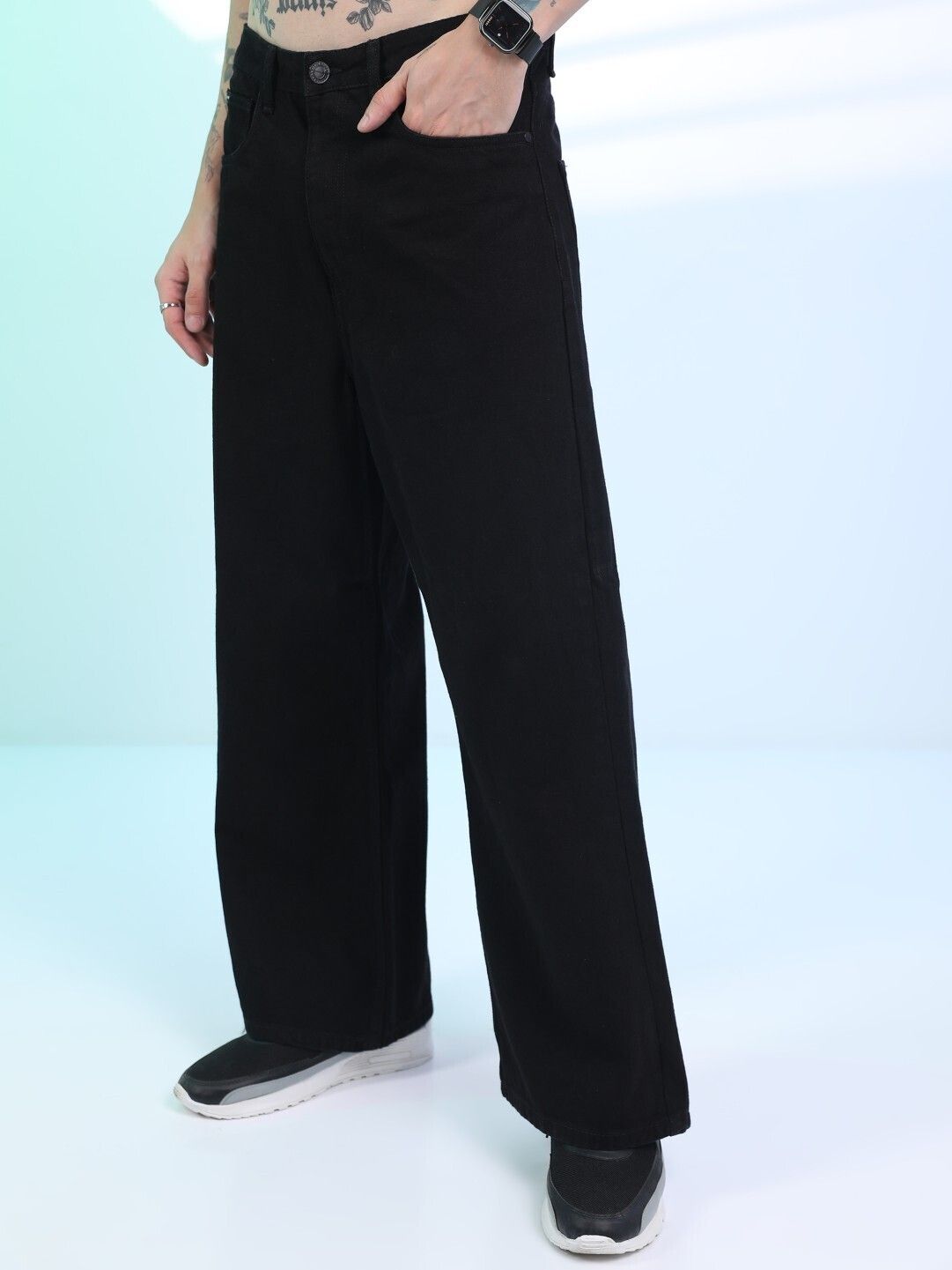 Men Relaxed Fit Mid Rise Black Jeans