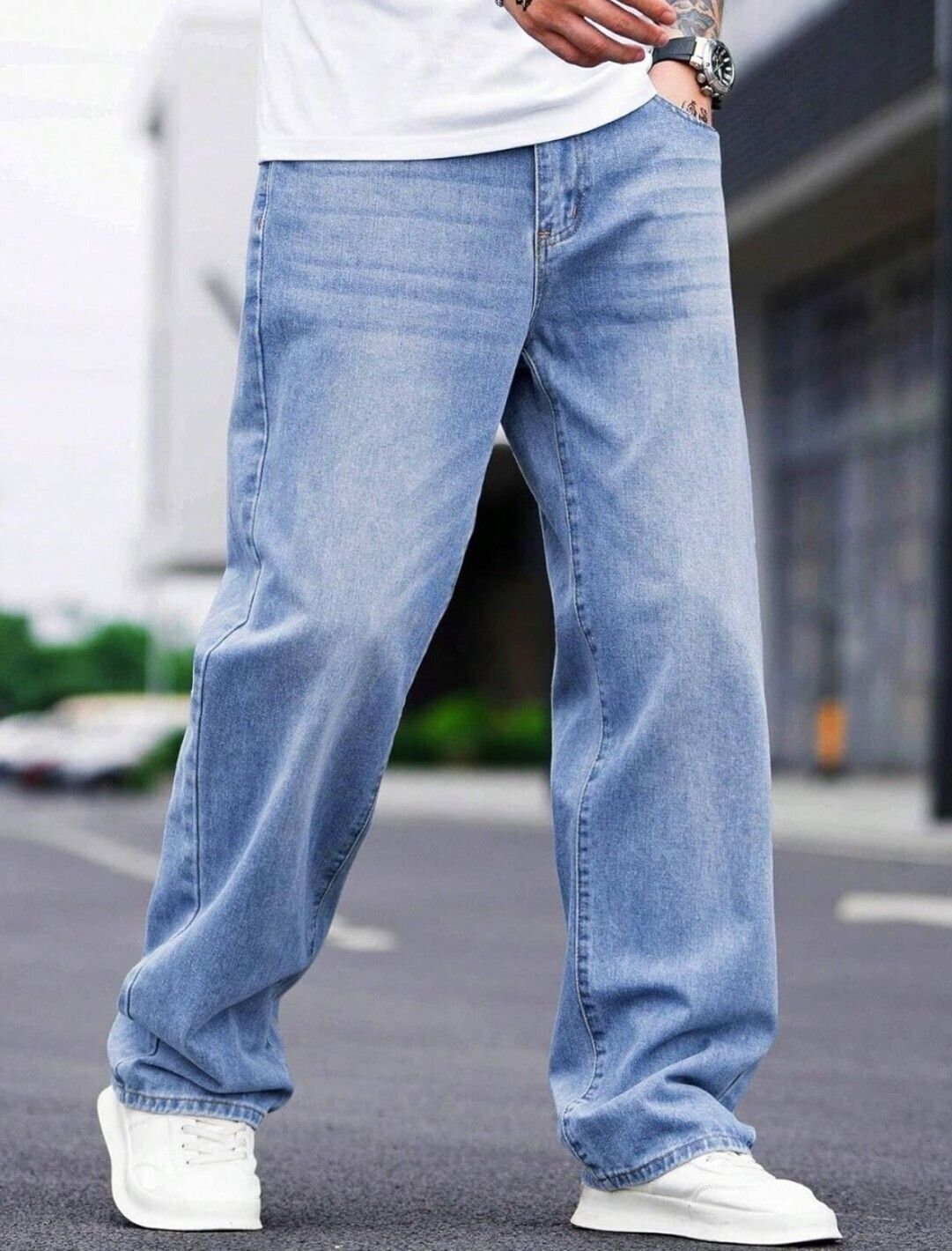 Men Relaxed Fit Mid Rise Blue Jeans